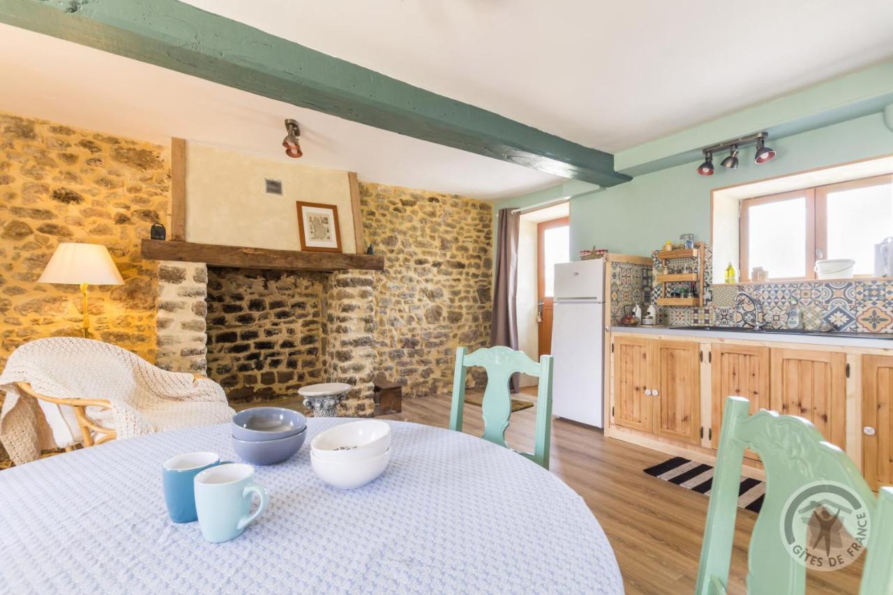 Le Jardin Des Fees Bed & Breakfast Savigny-le-Vieux Ngoại thất bức ảnh